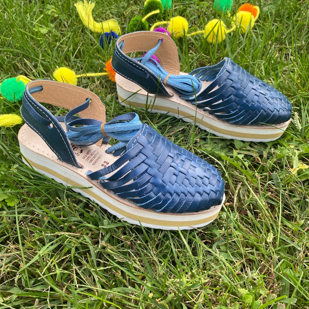 Huarache platform Sandal